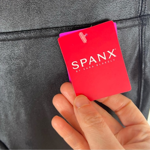 NWT SPANX Faux Leather Leggings Black Size M - Picture 7 of 10